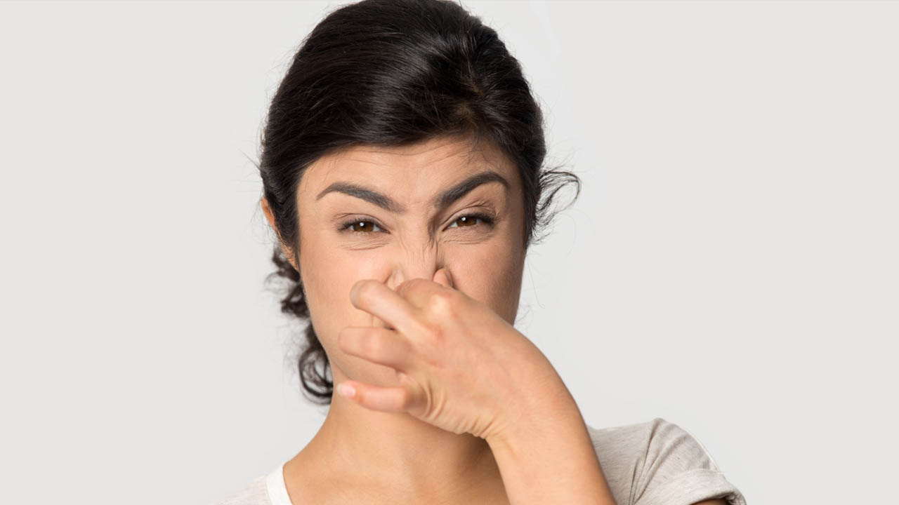 Urine: మీ మూత్రం నుంచి నురగ, దుర్వాసన వస్తుందా? ఇన్‌ఫెక్షన్‌ కారకం…!