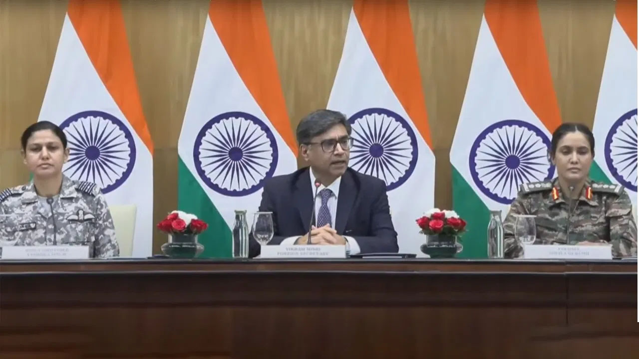 Vikram Misri : పాకిస్థాన్ తప్పించుకోవాలని చూస్తోంది.. విదేశాంగ కార్యదర్శి సంచలన వ్యాఖ్యలు..