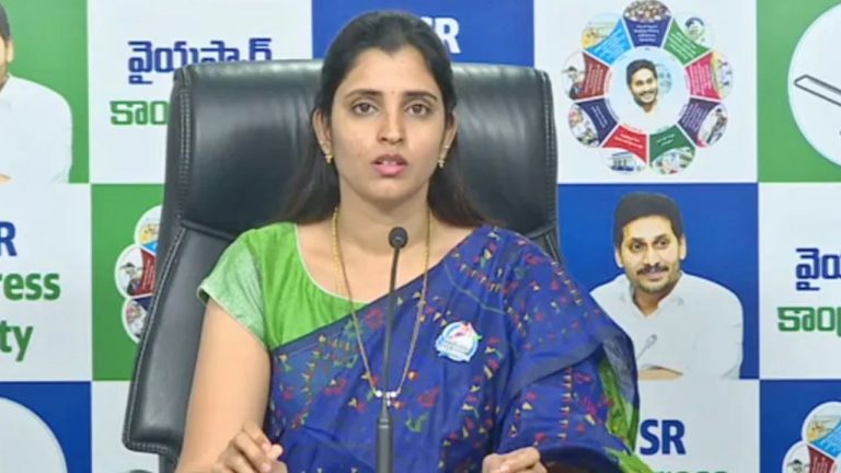 Anchor Shyamala: పులివెందులలో యాంకర్‌ శ్యామల పర్యటన.. అందుకే నా పయనం..!