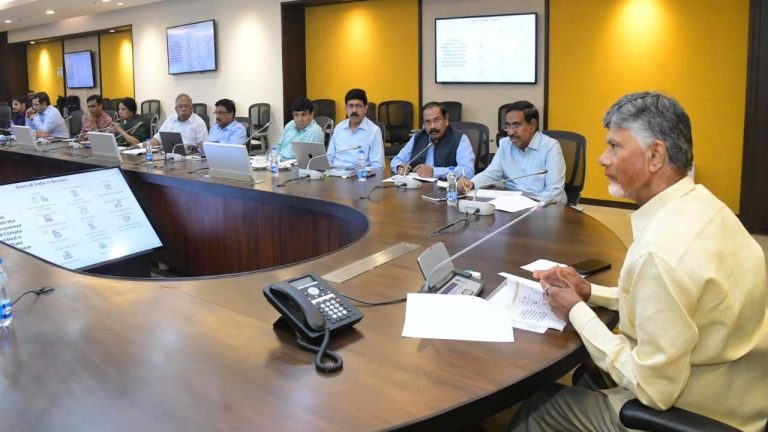 CM Chandrababu: స్వచ్ఛ పల్లెలతోనే స్వచ్ఛాంధ్రప్రదేశ్ సాధ్యం.. డ్వాక్రా మహిళలకు బాధ్యత..