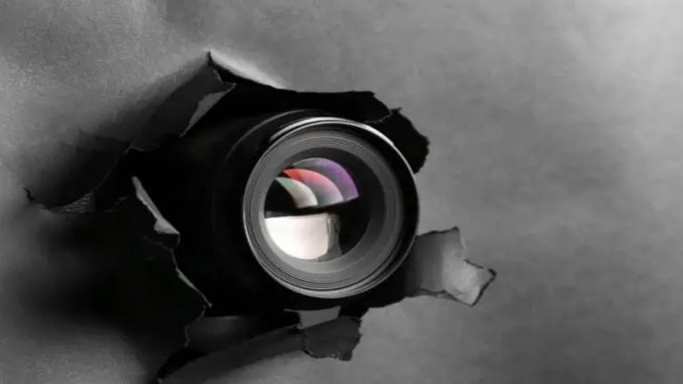 Guntur: లేడీస్ హాస్టల్‌లో కెమెరాల కలకలం..