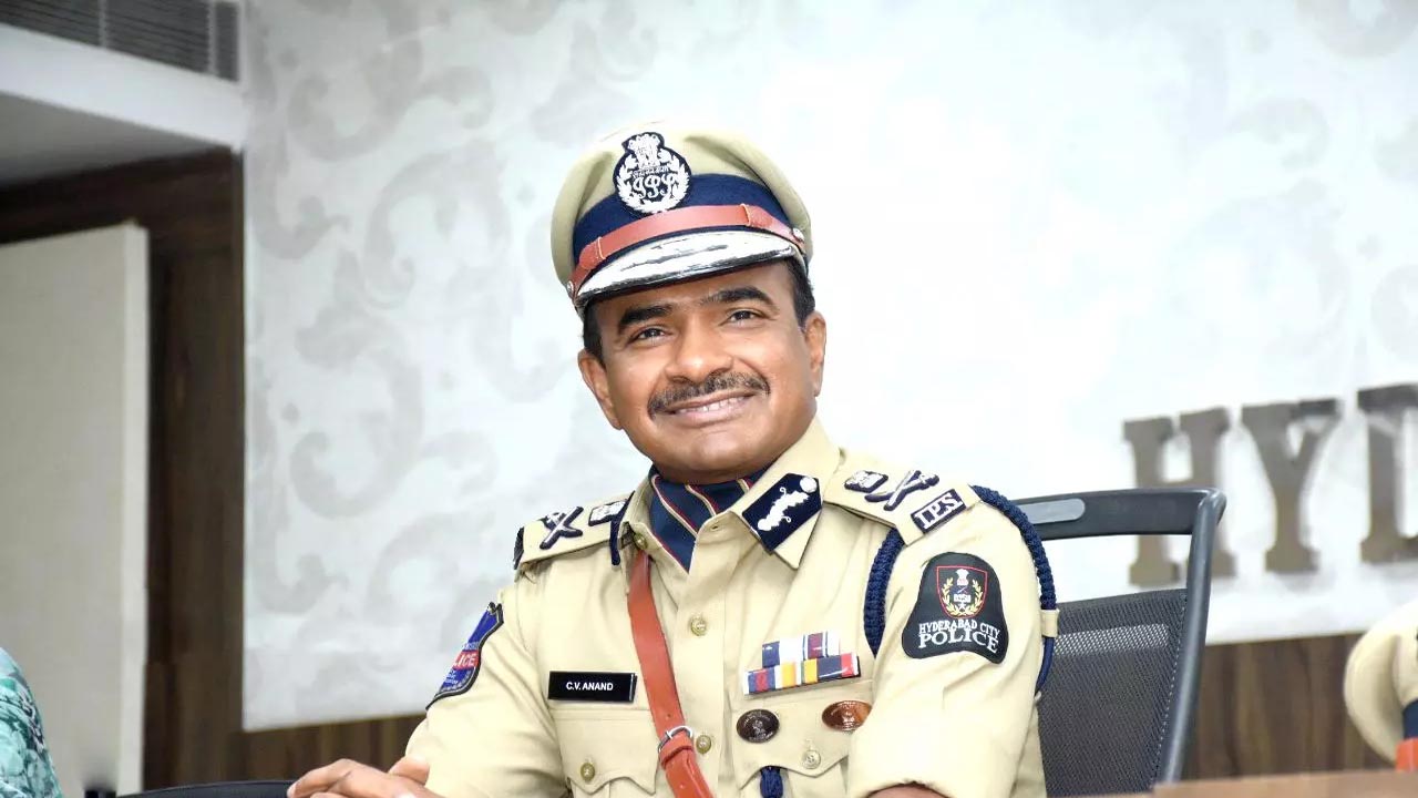 CV Anand: హైదరాబాద్ సీపీ సీవీ ఆనంద్⁬కు అంతర్జాతీయ అవార్డు.. ఏకంగా 138 దేశాలు పోటీ!