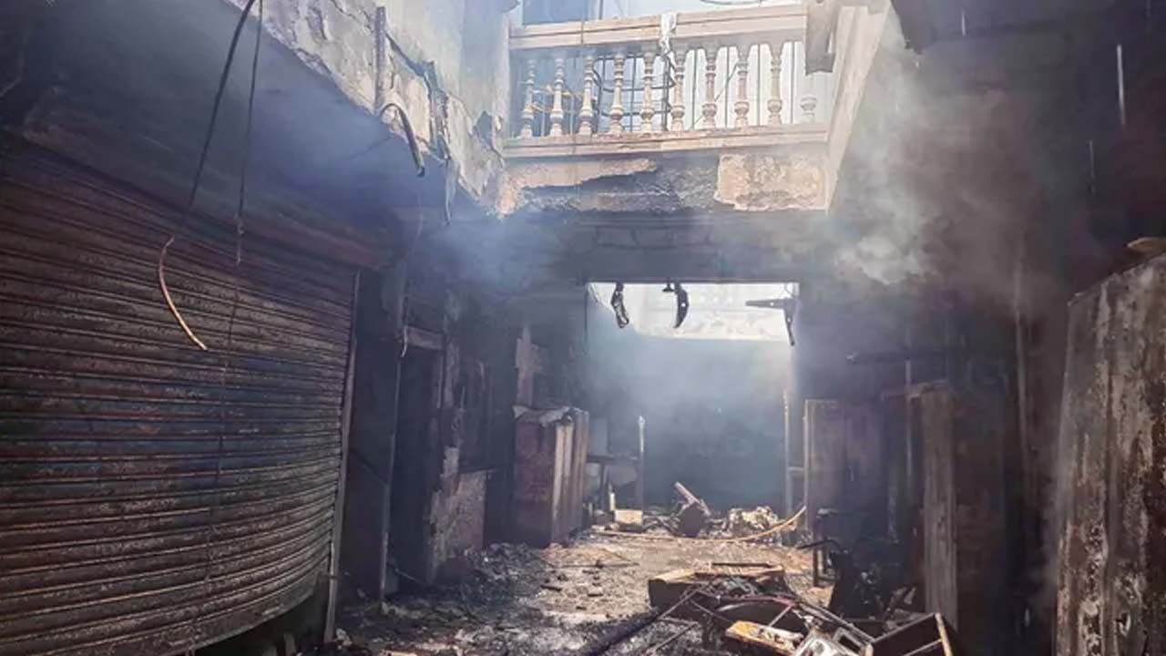 Gulzar House: గుల్జార్‌హౌస్‌ అగ్నిప్రమాదం వెనుక అక్రమ కరెంట్‌ కనెక్షన్..!