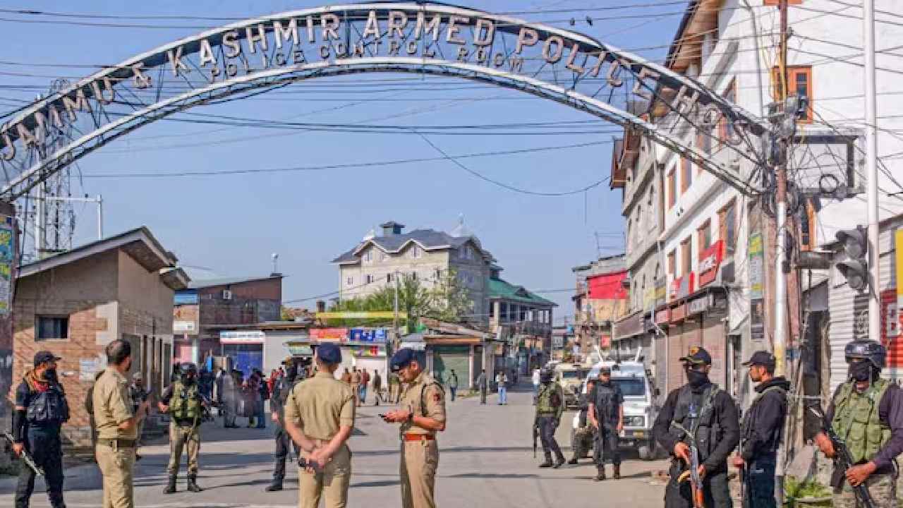 Indo-Pak tensions: ‘‘జమ్మూ కాశ్మీర్ వెళ్లొద్దు’’.. తన పౌరులకు యూఎస్, యూకే, కెనడా ఆదేశాలు..