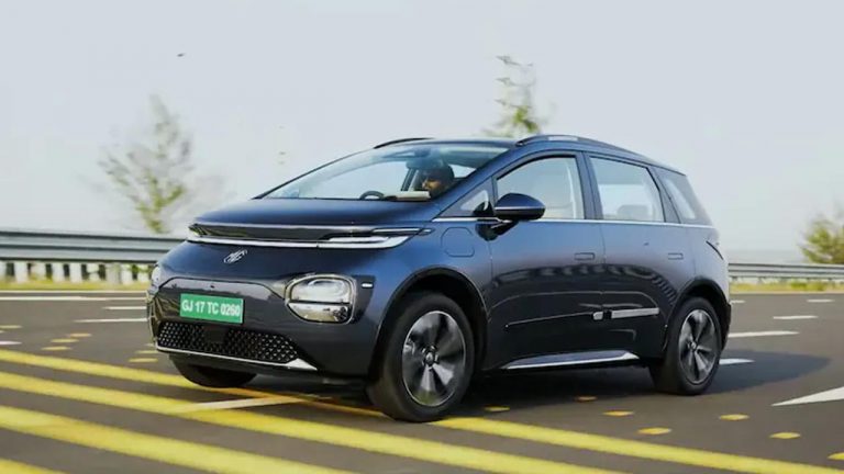 MG Windsor EV Pro: దుమ్మురేపే ఫీచర్లతో ఎంజీ విండ్సర్ ఈవీ ప్రో విడుదల.. సింగిల్ ఛార్జ్ తో 449 KM రేంజ్..