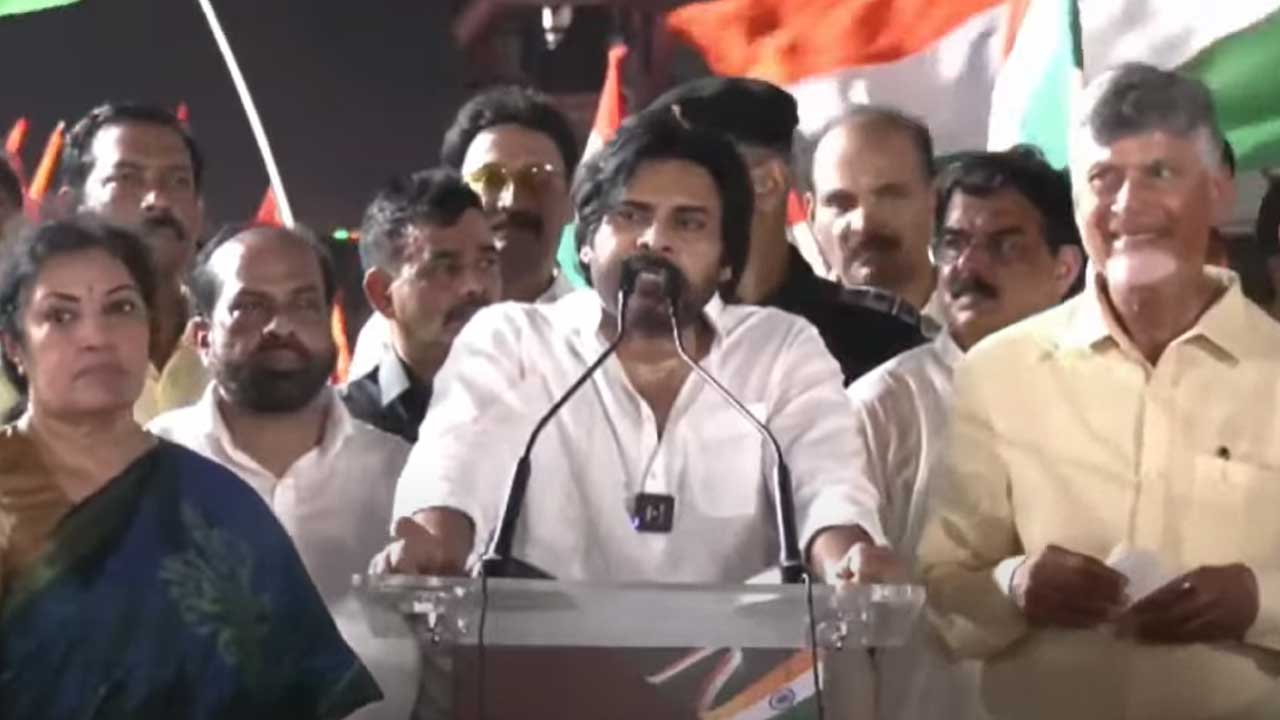 Deputy CM Pawan Kalyan: శాంతి వచనాలు పని చేయవు.. పాకిస్తాన్‌లో ఇళ్లలోకి దూరెళ్లి కొడతాం..!