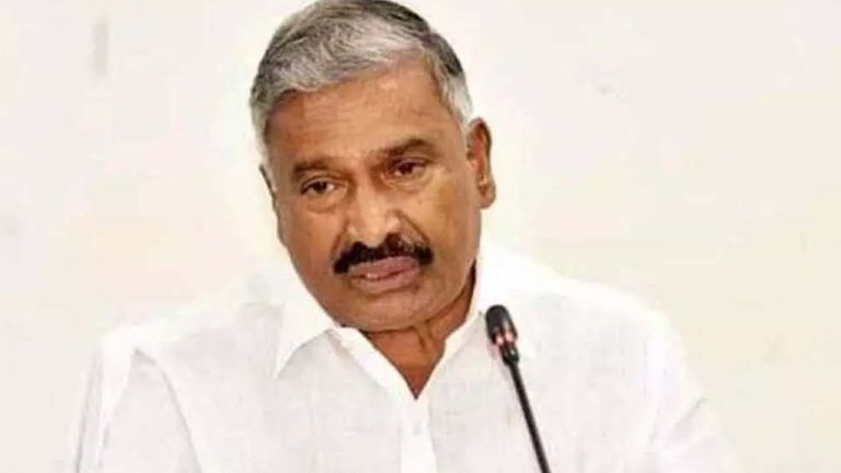 Peddireddy Ramachandra Reddy: మాజీ మంత్రి పెద్దిరెడ్డి రామచంద్రారెడ్డి సహా కుటుంబ సభ్యులపై కేసు