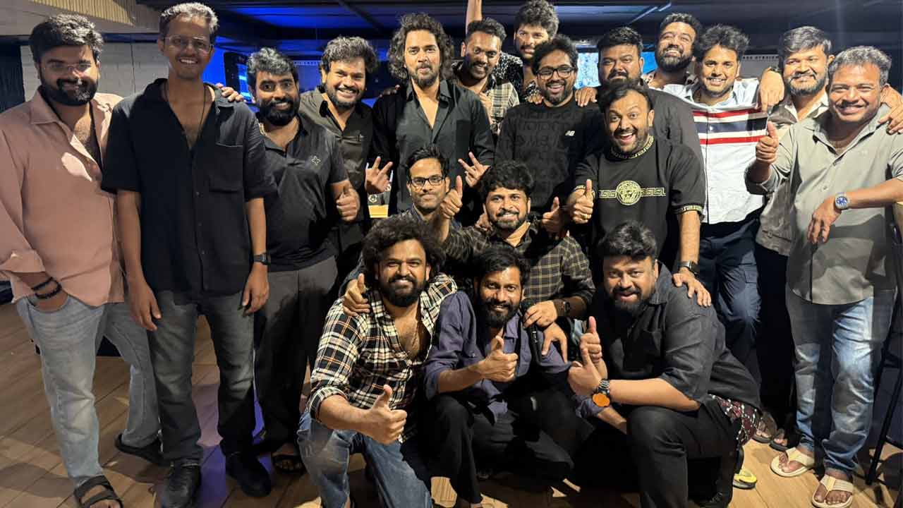 TFI: టీఎఫ్ఐ బానిసల కళ్ళు జిగేల్ మనే ఫ్రేమ్.. కుర్ర డైరెక్టర్లు అంతా ఒకే చోట!