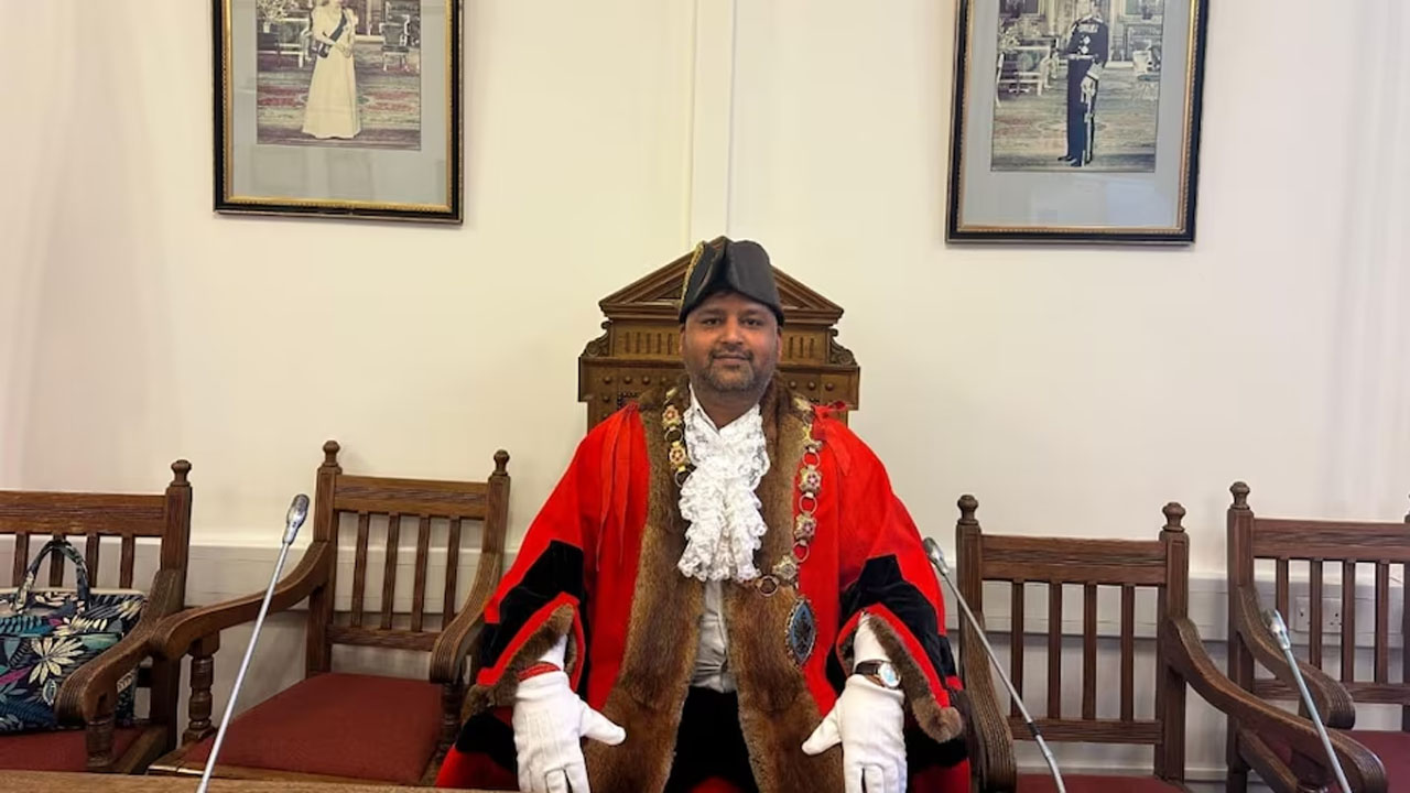 Rajkumar Mishra: లండన్‌లో మేయర్‌గా ఎన్నికైన భారతీయుడు..