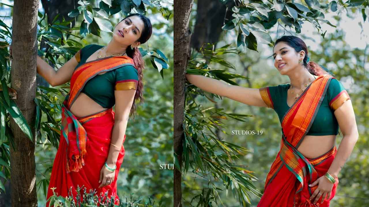 Vishnupriya : చీరకట్టులో నడుము అందాలు చూపిస్తున్న విష్ణుప్రియ