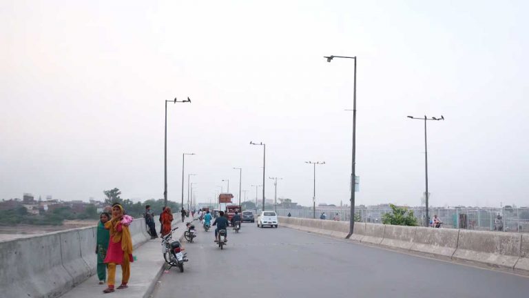 Telangana Weather : వచ్చే మూడు రోజుల కూడా సల్లగనే ఉంటదట..!