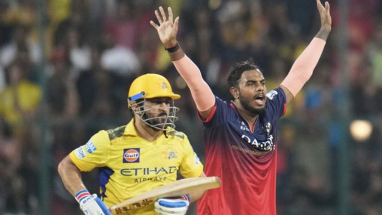 MS Dhoni: ఎంఎస్ ధోనీని ఔట్ చేయడంలో మరే ఉద్దేశం లేదు: భారత బౌలర్