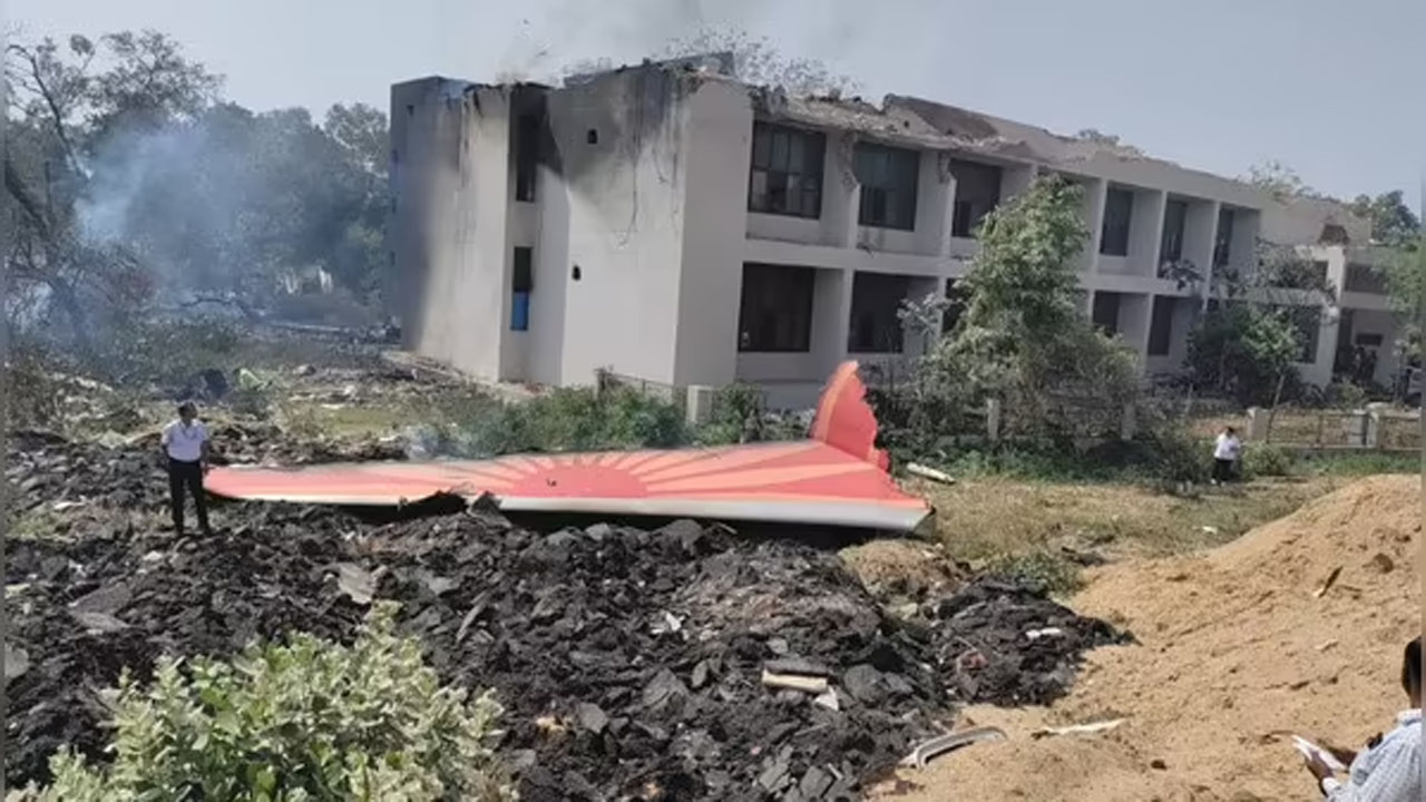 Air India Plane Crash: ఎయిరిండియా ప్రమాదంలో 202 మృతదేహాల గుర్తింపు.. 157 డెడ్‌బాడీలు అప్పగింత..