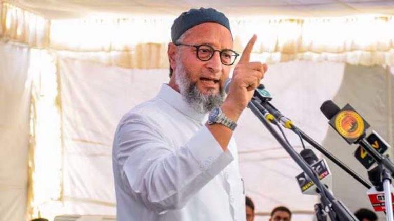 Asaduddin Owaisi: ‘‘నా టోపీ, గడ్డాన్ని చూసి అలా పిలుస్తావా.?’’ తేజస్వీపై ఓవైసీ ఆగ్రహం..