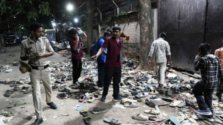 Bengaluru Stampede: బెంగళూరు తొక్కిసలాటకు కారణాలు ఇవే!