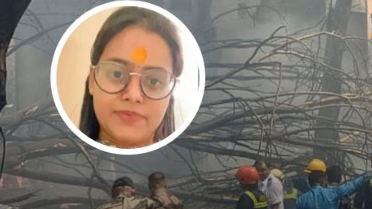 Ahmedabad Plane Crash: ఆలస్యం, ప్రయాణ వాయిదా.. విమాన ప్రమాదం నుంచి తప్పించుకున్న ఇద్దరు!