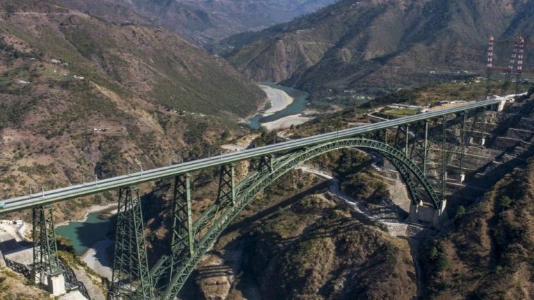 Chenab Bridge: విమాన ప్రయాణికులకు ప్రత్యేక ఆకర్షణగా చినాబ్ బ్రిడ్జి.. పైలట్లు ఏం చేస్తున్నారంటే..!