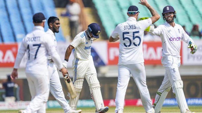 IND vs ENG: ఇంగ్లాండ్‌తో తొలి టెస్టులో భారత్ ఆలౌట్.. స్కోర్ ఎంతంటే..?