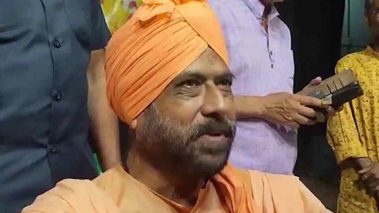 Kartik Maharaj: 6 నెలల్లో 12 సార్లు అత్యాచారం.. పద్మశ్రీ అవార్డు గ్రహీతపై ఆరోపణలు..