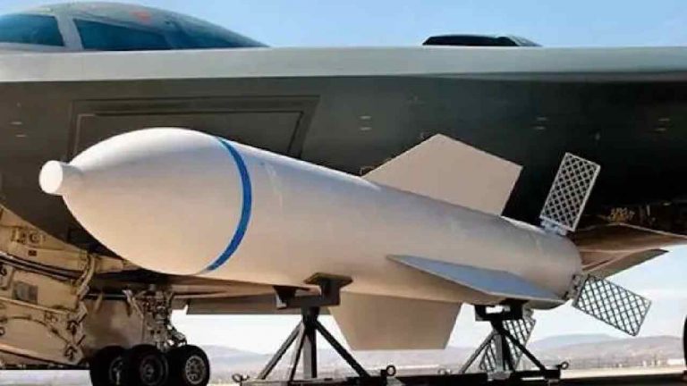 Israel Iran War: అమెరికా నుంచి 14,000 కిలోల “బంకర్ బస్టర్” బాంబు కోరుతున్న ఇజ్రాయిల్..