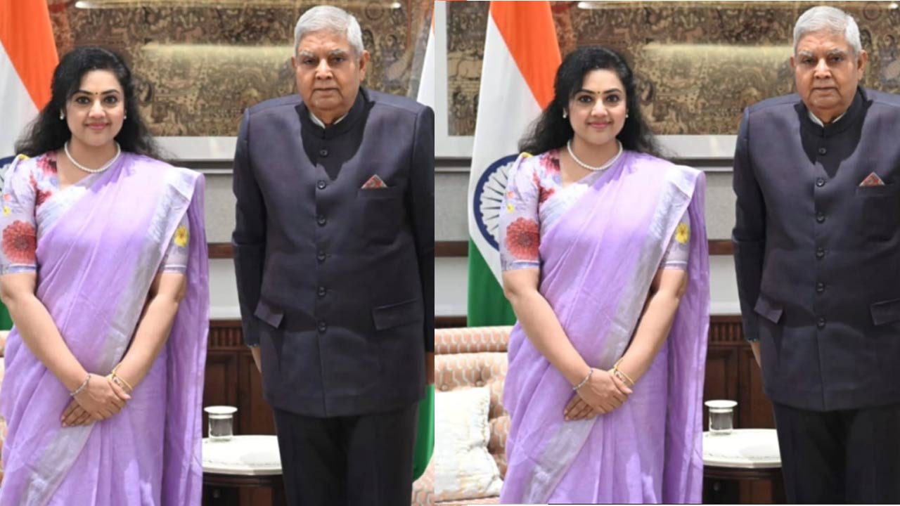 Meena: ఢిల్లీ టూర్‌లో హీరోయిన్ మీనా.. బీజేపీలో చేరే అవకాశం