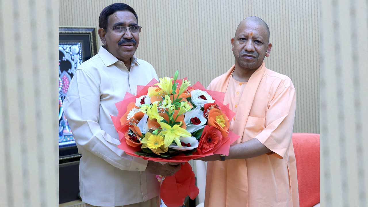Minister Narayana meets CM Yogi: యూపీ సీఎం యోగితో మంత్రి నారాయణ భేటీ..