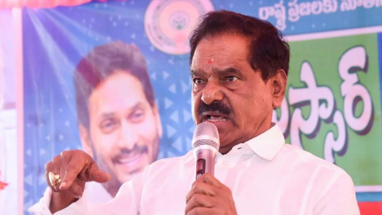 Narayana Swamy: భారతదేశంలో ఉన్నామా.. లేక పాకిస్తాన్‌లో ఉన్నామా..? మాజీ డిప్యూటీ సీఎం ఫైర్..!