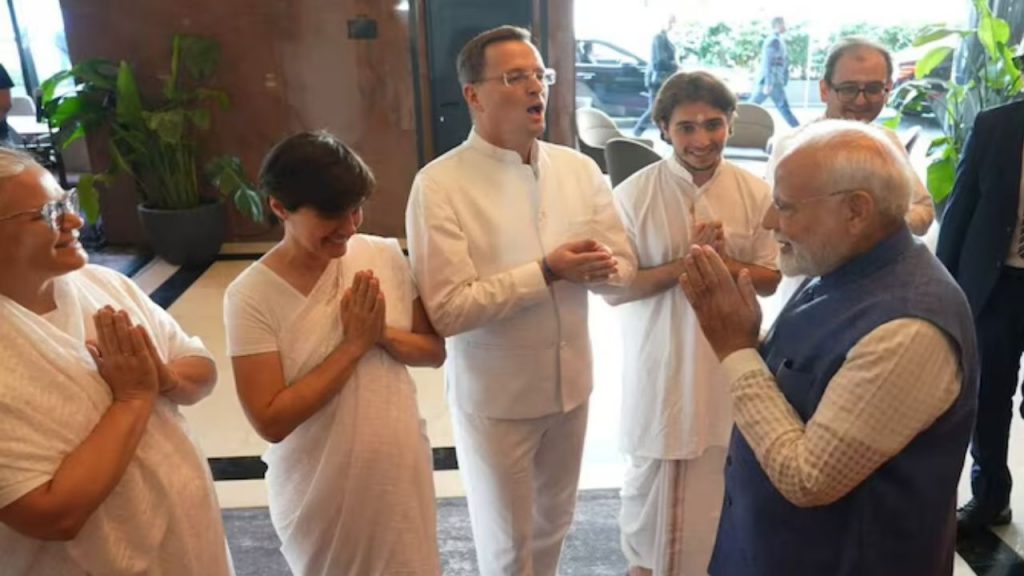 Pm Modi Gayatri Mantra