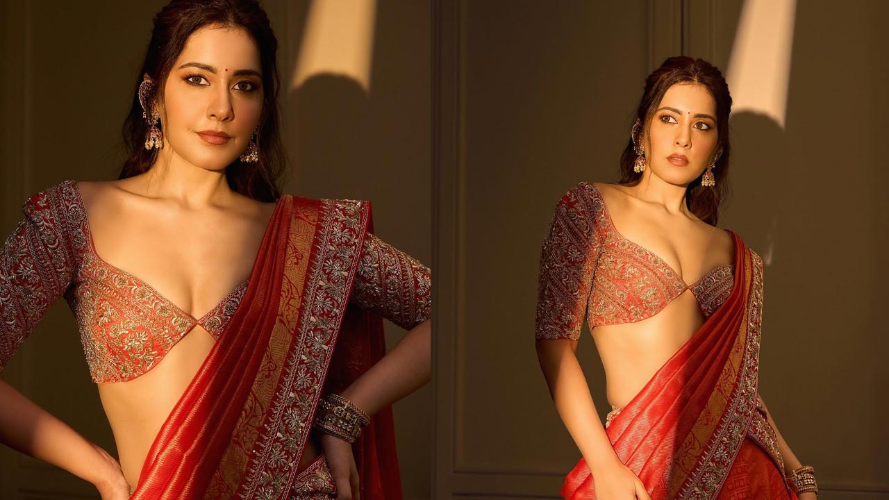 Raashi Khanna : టాప్ లెస్ ట్రీట్ ఇస్తున్న రాశిఖన్నా..