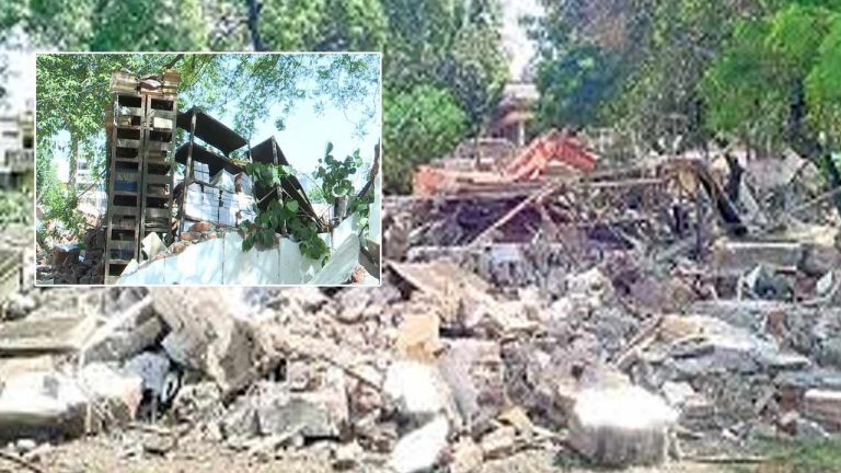 Satavahana College Controversy: శాతవాహన కళాశాల వివాదం.. రూ.200 కోట్ల విలువైన ఆస్తిని కాపాడండి..!