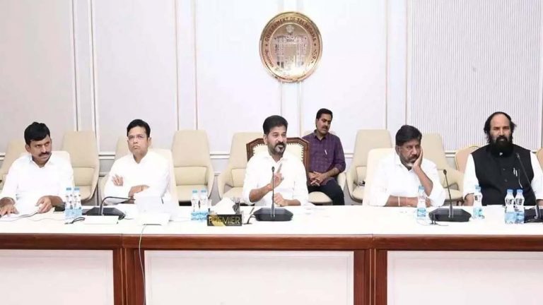 Telangana Cabinet: బీసీలకు 42 శాతం రిజర్వేషన్లతోనే స్థానిక సంస్థల ఎన్నికలు