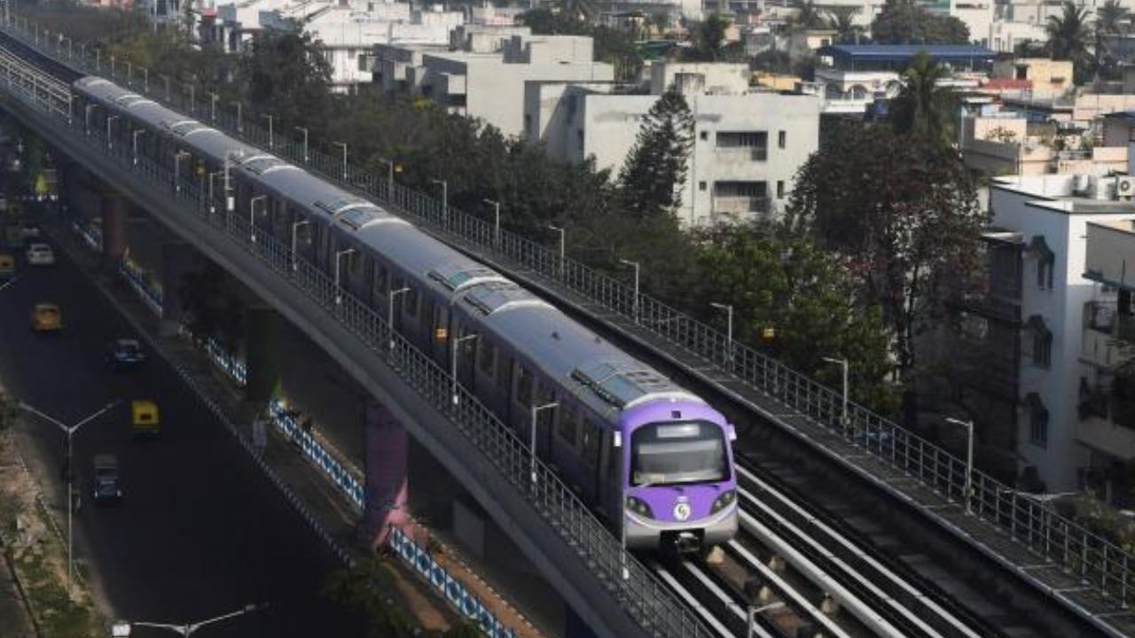 Vizag Metro Train: విశాఖపట్నం మెట్రో రైల్ నిర్మాణానికి నిధుల సమీకరణపై ప్రభుత్వం ఫోకస్..!