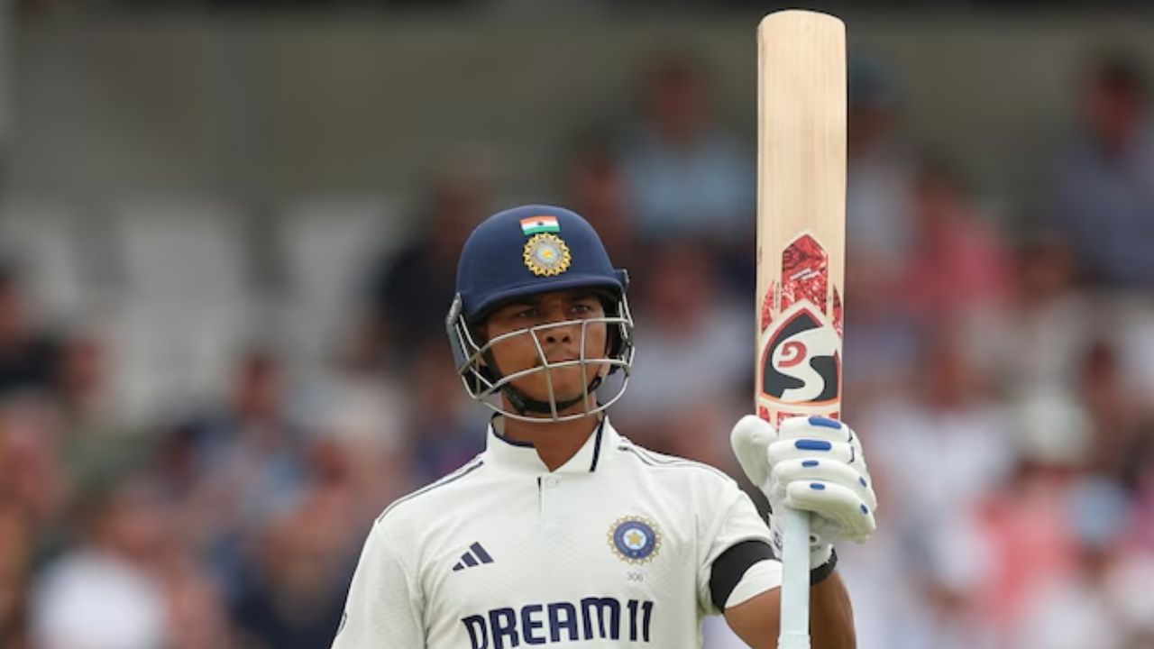 Yashasvi Jaiswal: అరుదైన మైలురాయికి అడుగు దూరంలో యశస్వి!