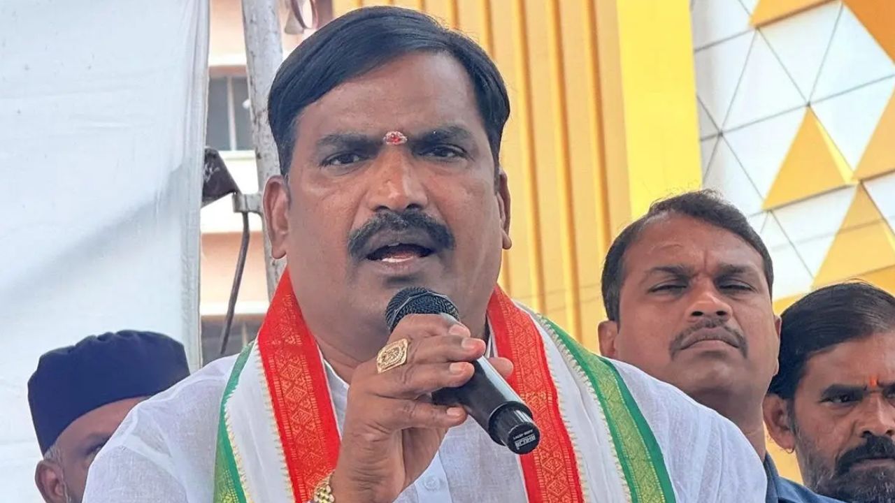 Beerla Ilaiah: నేను ఒక్కడినే ఎమ్మెల్యేగా ఉన్నా.. మాకు అవకాశాలు ఇవ్వండి సీఎం సర్!