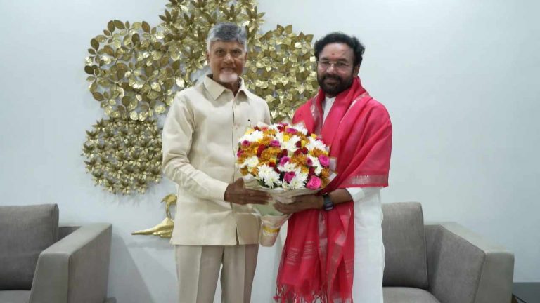 CM Chandrababu and Kishan Reddy: చంద్రబాబుతో కిషన్‌రెడ్డి లంచ్‌ మీటింగ్.. తాజా రాజకీయాలపై చర్చ