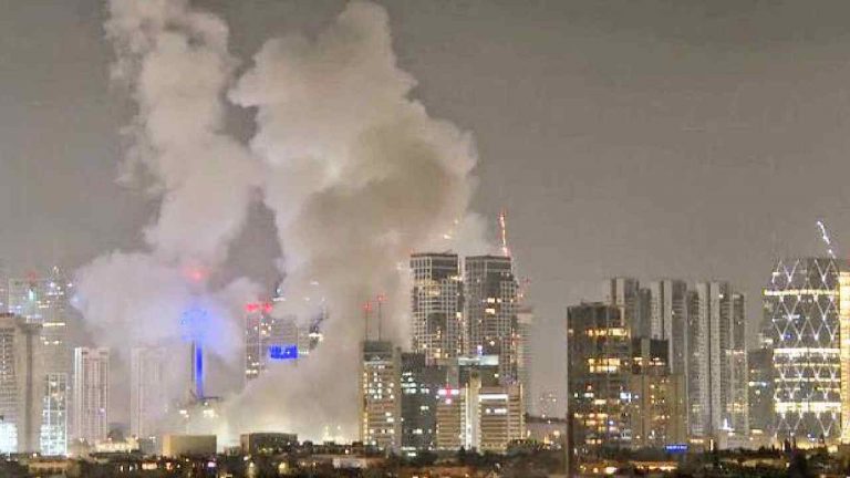 Israel Iran Conflict: టెల్ అవీవ్‌పై ఇరాన్ క్షిపణి దాడులు..