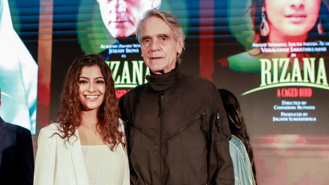 Varalaxmi Sarathkumar : హాలీవుడ్ ఎంట్రీ ఇస్తున్న వరలక్ష్మి శరత్ కుమార్