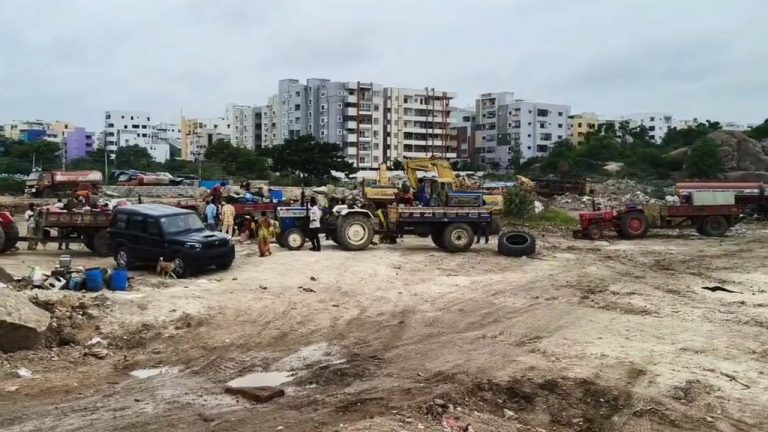 HYDRA: మాదాపూర్ లోని సున్నం చెరువు వద్ద హైడ్రా కూల్చివేతలు..