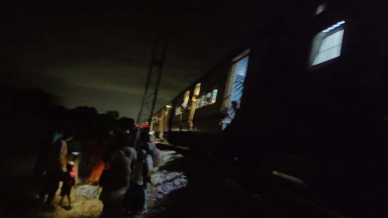 Seven Hills Express: తిరుపతి నుంచి సికింద్రాబాద్ వస్తు్న్న సెవెన్ హిల్స్ ఎక్స్ ప్రెస్ లో మంటలు