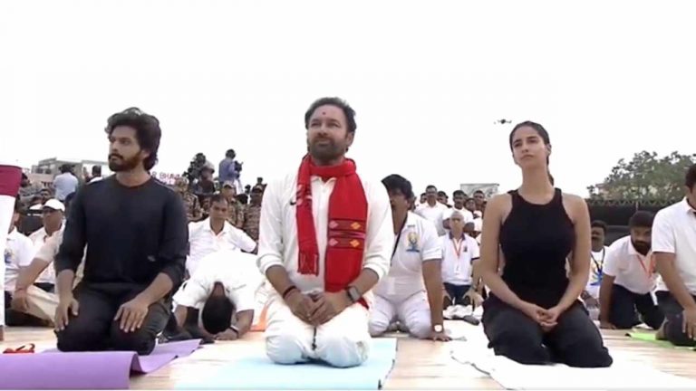 Yogaday Countdown : ఎల్బీ స్టేడియంలో అంతర్జాతీయ యోగా దినోత్సవం సందడి.. పాల్గొన్న సెలబ్రెటీలు