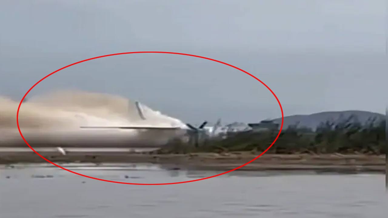 Russia: రష్యాలో ఘోర విమాన ప్రమాదం.. 50 మంది దుర్మరణం