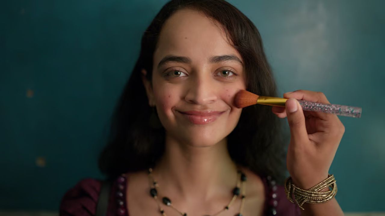 Bad Girl :  ఎట్టకేలకు ‘బ్యాడ్ గర్ల్’ కి సెన్సార్ గ్రీన్ సిగ్నల్!