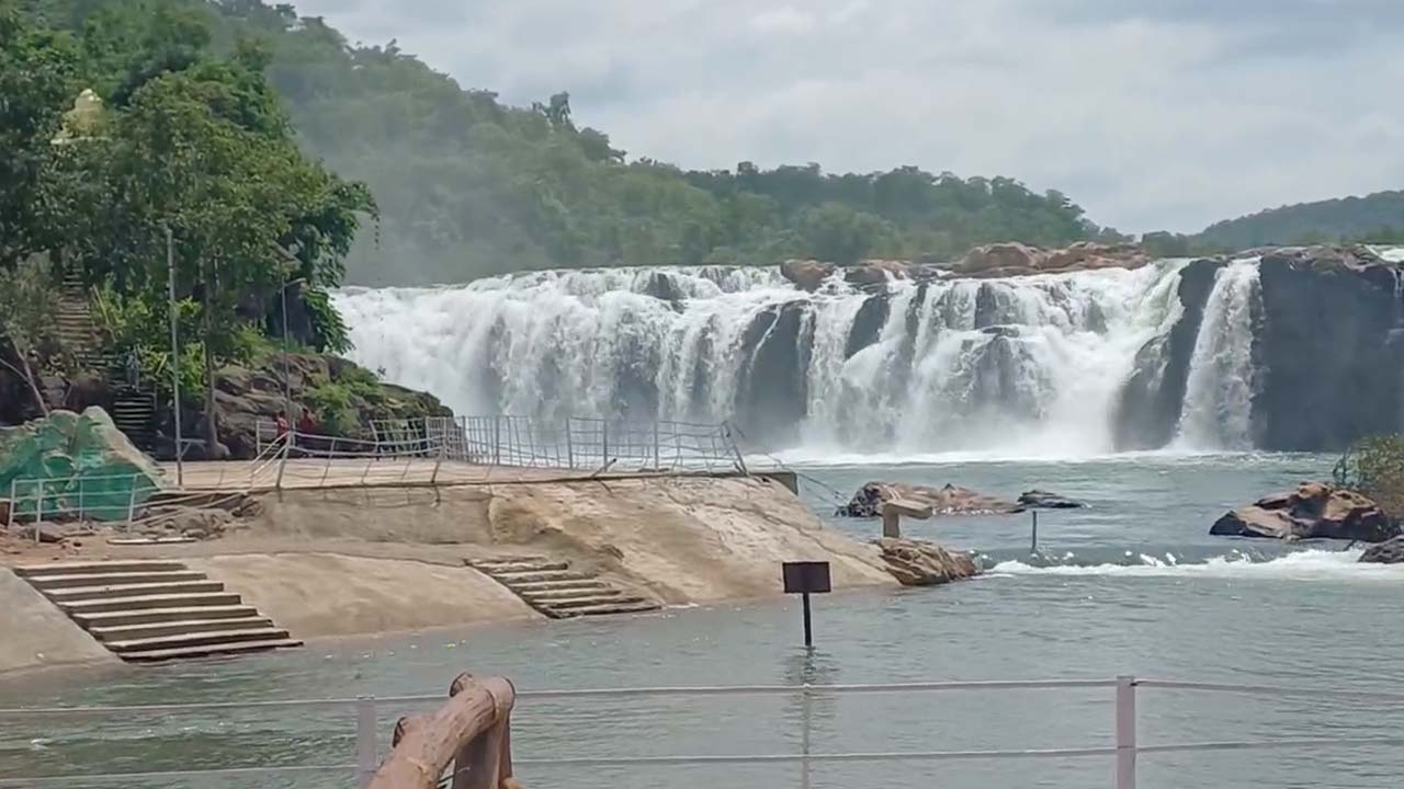 Bogatha Waterfall: నేటి నుంచి బొగత జలపాతం సందర్శనకు పర్యాటకులకు అనుమతి..