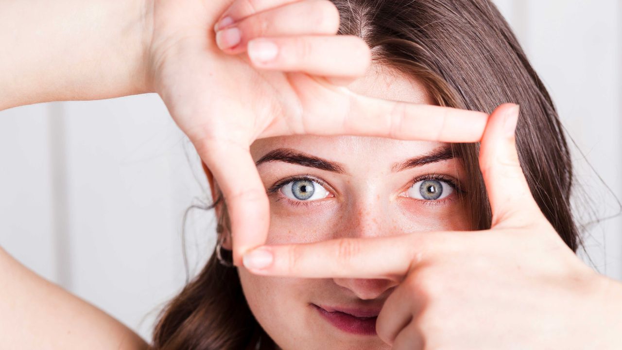 Eye Health Tips: కంటి చూపు మెరుగుపడాలంటే.. ఈ ఆహారాలు తినండి! గ్రద్ద లాంటి చూపు మీ సొంతం