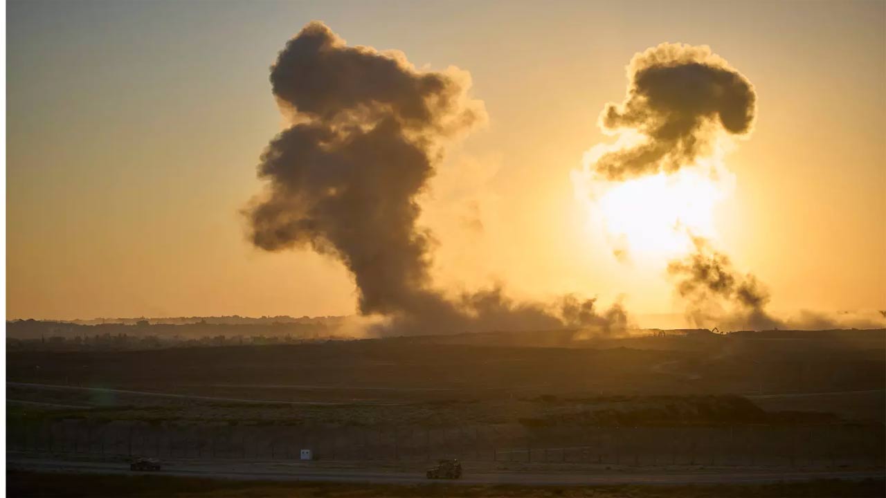 Israel-Houthi: హౌతీ రెబల్స్ లక్ష్యంగా ఇజ్రాయెల్ దాడులు.. హైజాక్‌కు గురైన నౌక ధ్వంసం