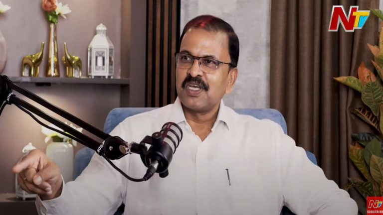 JD Lakshmi Narayana Podcast: రాజకీయ ఎంట్రీకి కారణాలు ఇవే.. పాడ్‌కాస్ట్‌లో జేడీ లక్ష్మీనారాయణ క్లారిటీ..