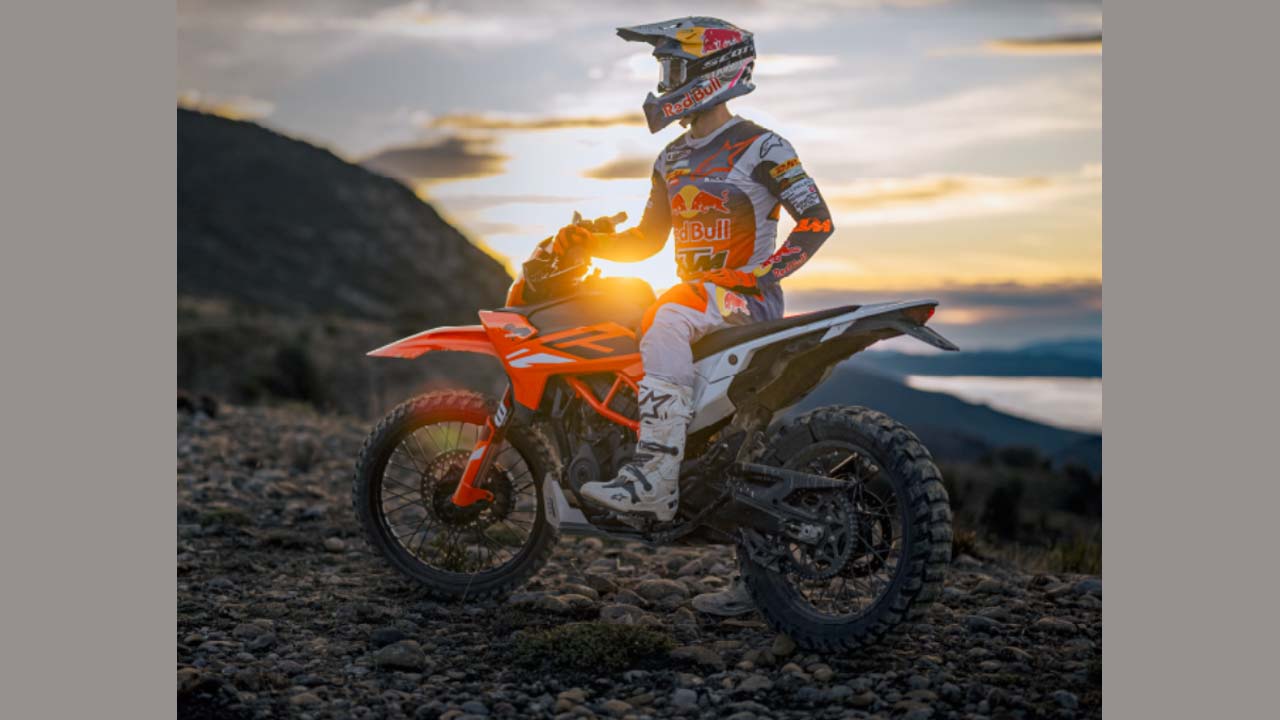 KTM 390 Adventure Enduro R: కేటీఎం నుంచి అడ్వెంచర్ బైక్ రిలీజ్.. ధర ఎంతంటే?