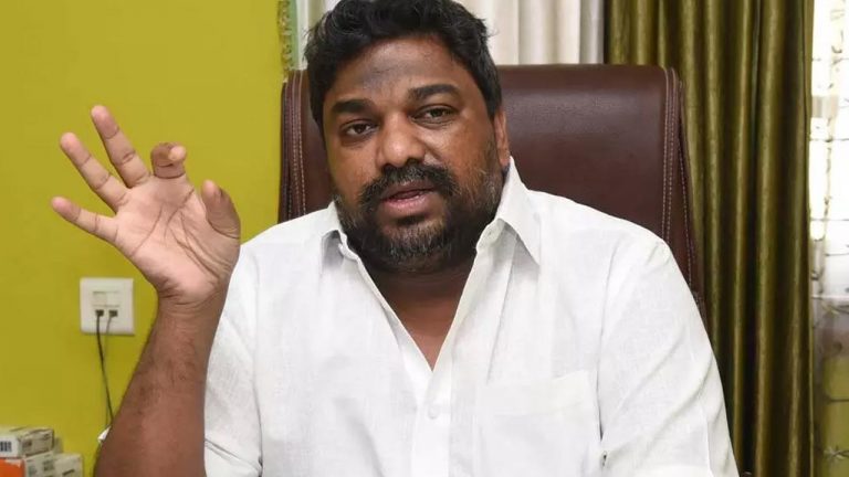 Natti Kumar : ఫిష్ వెంకట్ కు హీరోలు ఎందుకు సాయం చేయాలి.. నిర్మాత కామెంట్స్..