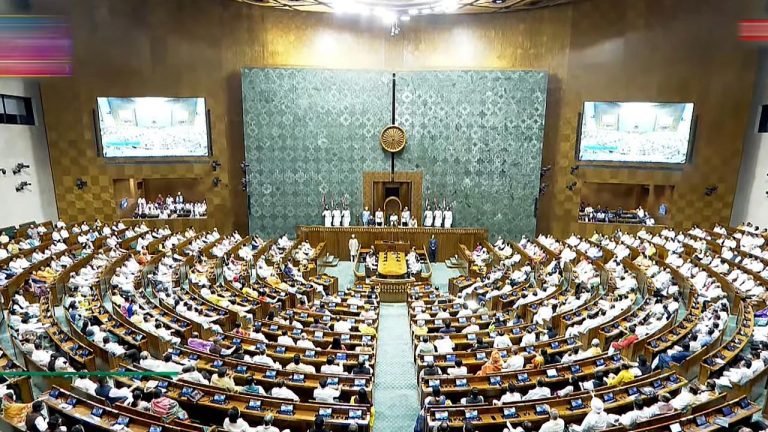 Parliament Sessions: ఈ నెల 21 నుంచి పార్లమెంట్ సెషన్స్.. 8 బిల్లులను ప్రవేశ పెట్టనున్న మోడీ సర్కార్!