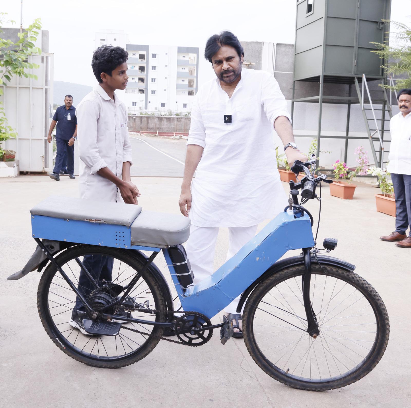 Pawan Kalyan Cycle2